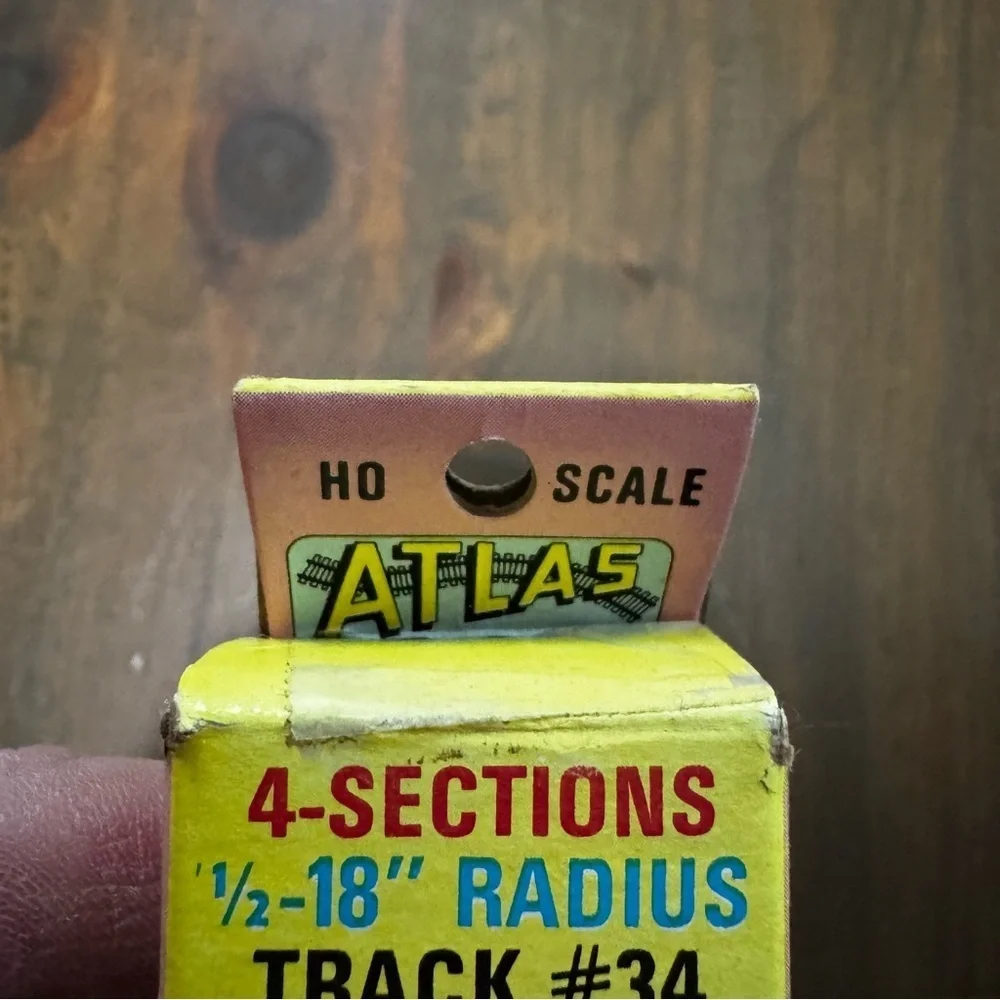 Atlas HO Scale Track 4 Sections Track #34 1/2-18” Radius NOS Vintage USA Made